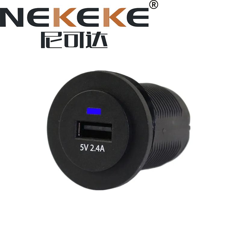 LED-Lit 5V 2.4A Marine Power Socket with 12V/24V DC Compatibility for Vehicle Use