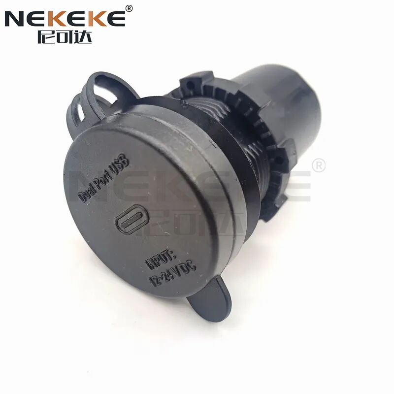 60W PD Type C 3 Port Fast Car Charger Socket With Dual 2.4A USB Ports 12V 24V Marine And Vehicle Use