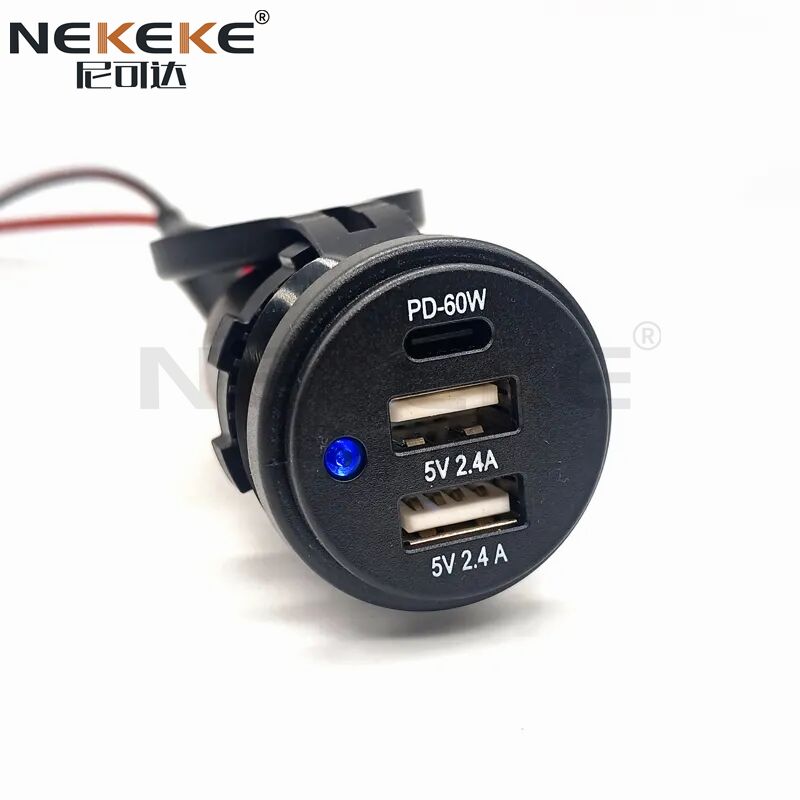 60W PD Type C 3 Port Fast Car Charger Socket With Dual 2.4A USB Ports 12V 24V Marine And Vehicle Use